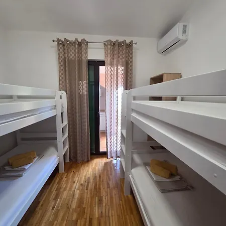 Appartement Matea - *