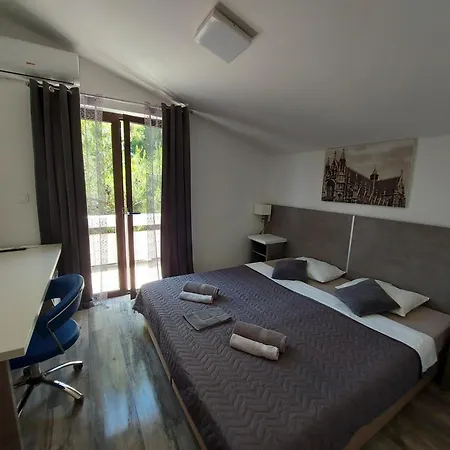 Apartment Matea - *